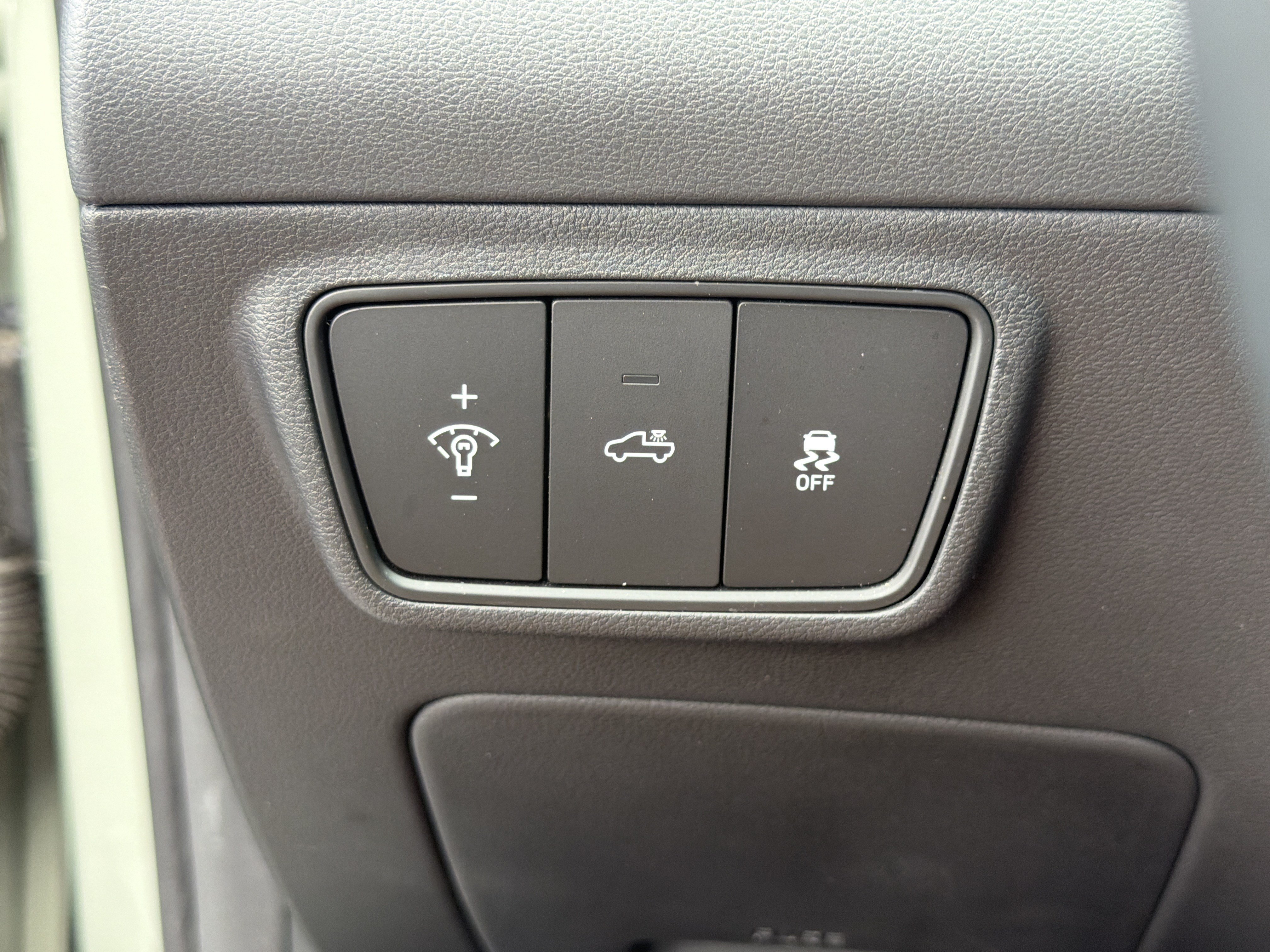 Used 2024 Hyundai Santa Cruz Limited AWD/4WD image 14
