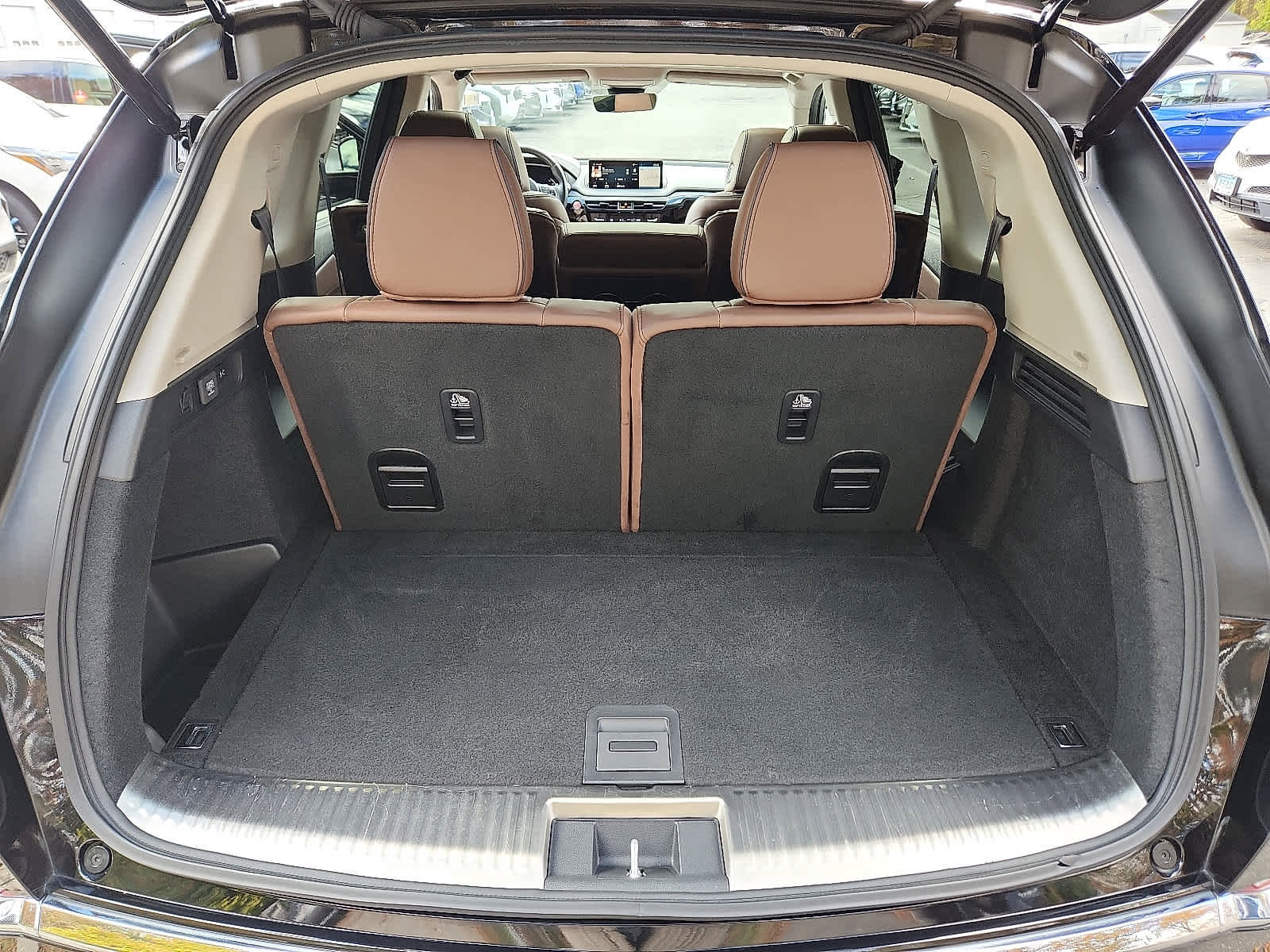 Used 2024 Acura MDX SH-AWD w/ Advance Package image 30