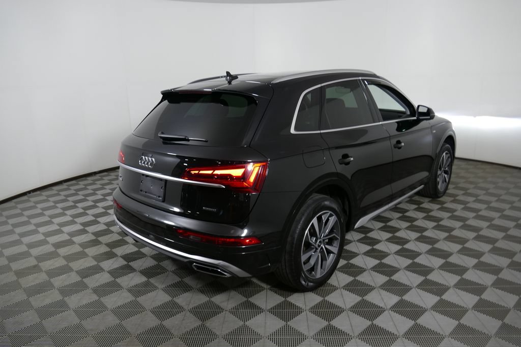 Used 2023 Audi Q5 2.0T Premium Plus w/ Premium Plus Package AWD/4WD image 3