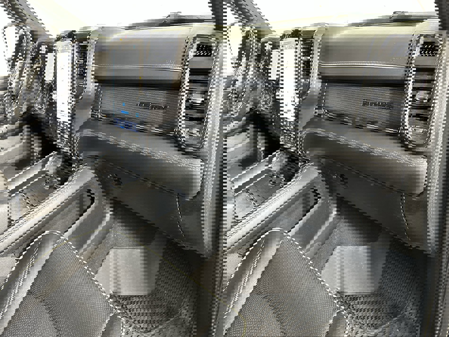 Used 2023 RAM 2500 Limited image 66