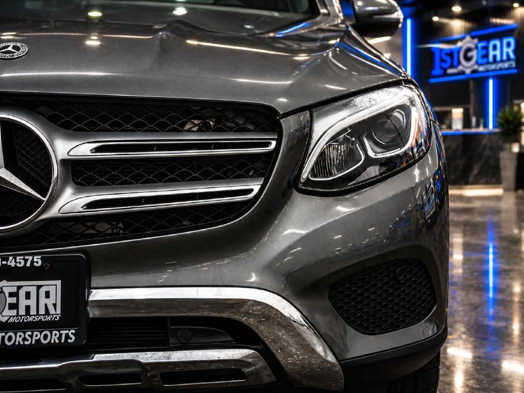 Used 2019 Mercedes-Benz GLC 300 4MATIC image 12