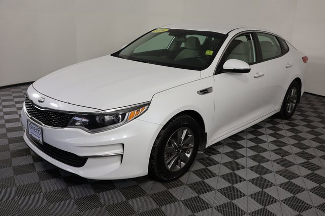 Used 2016 Kia Optima LX image 4
