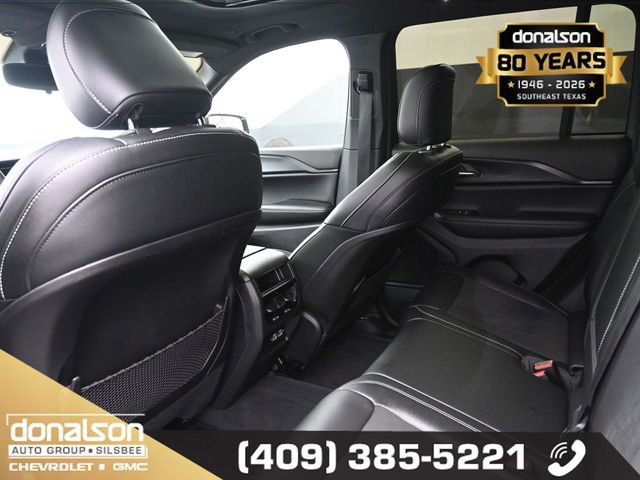 Used 2023 Jeep Grand Cherokee Altitude image 10