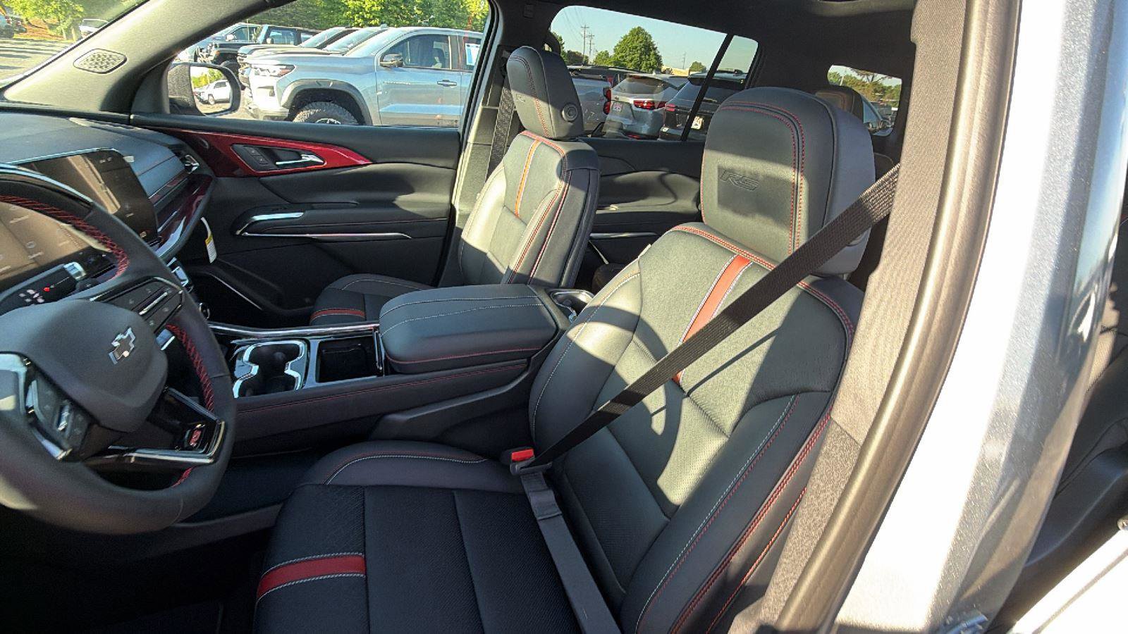New 2026 Chevrolet Traverse RS image 14