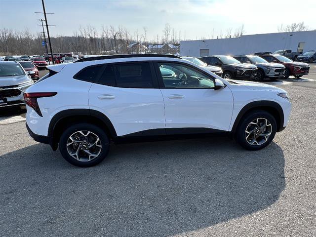 New 2026 Chevrolet Trax LT w/ Driver Confidence Package image 7