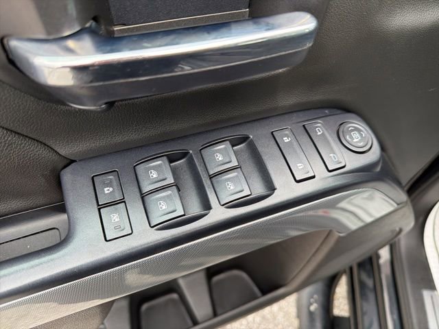 Used 2018 Chevrolet Silverado 1500 LT w/ All Star Edition image 23