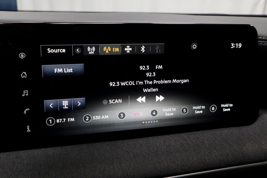 Certified 2025 Nissan Kicks SV w/ SV Premium Package image 3