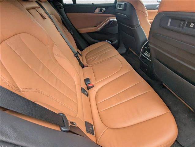Used 2022 BMW X6 xDrive40i w/ Executive Package AWD/4WD image 19