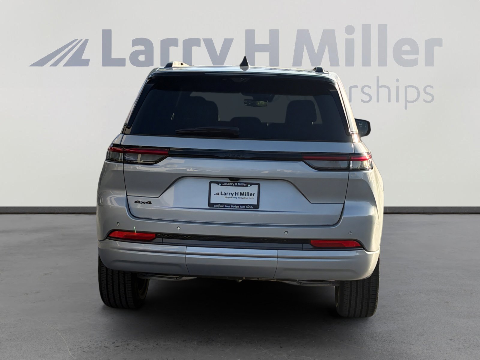 New 2026 Jeep Grand Cherokee Limited Reserve image 3