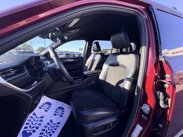 Used 2022 Jeep Grand Cherokee L Laredo image 20