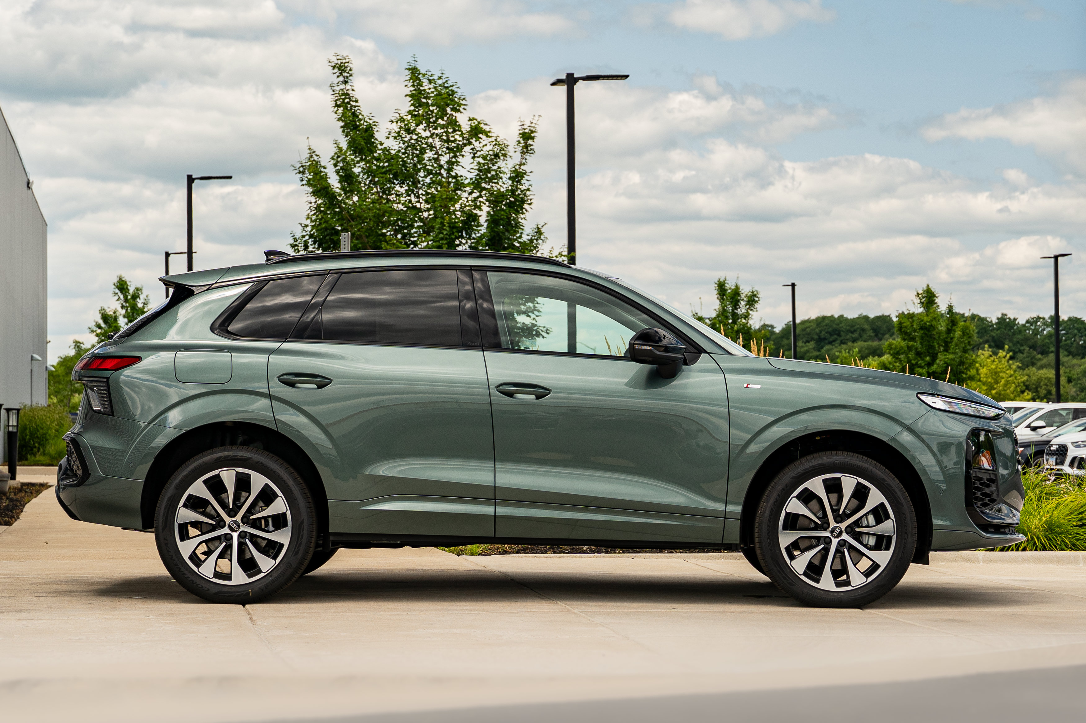 New 2026 Audi Q3 quattro 2.0T AWD/4WD image 3