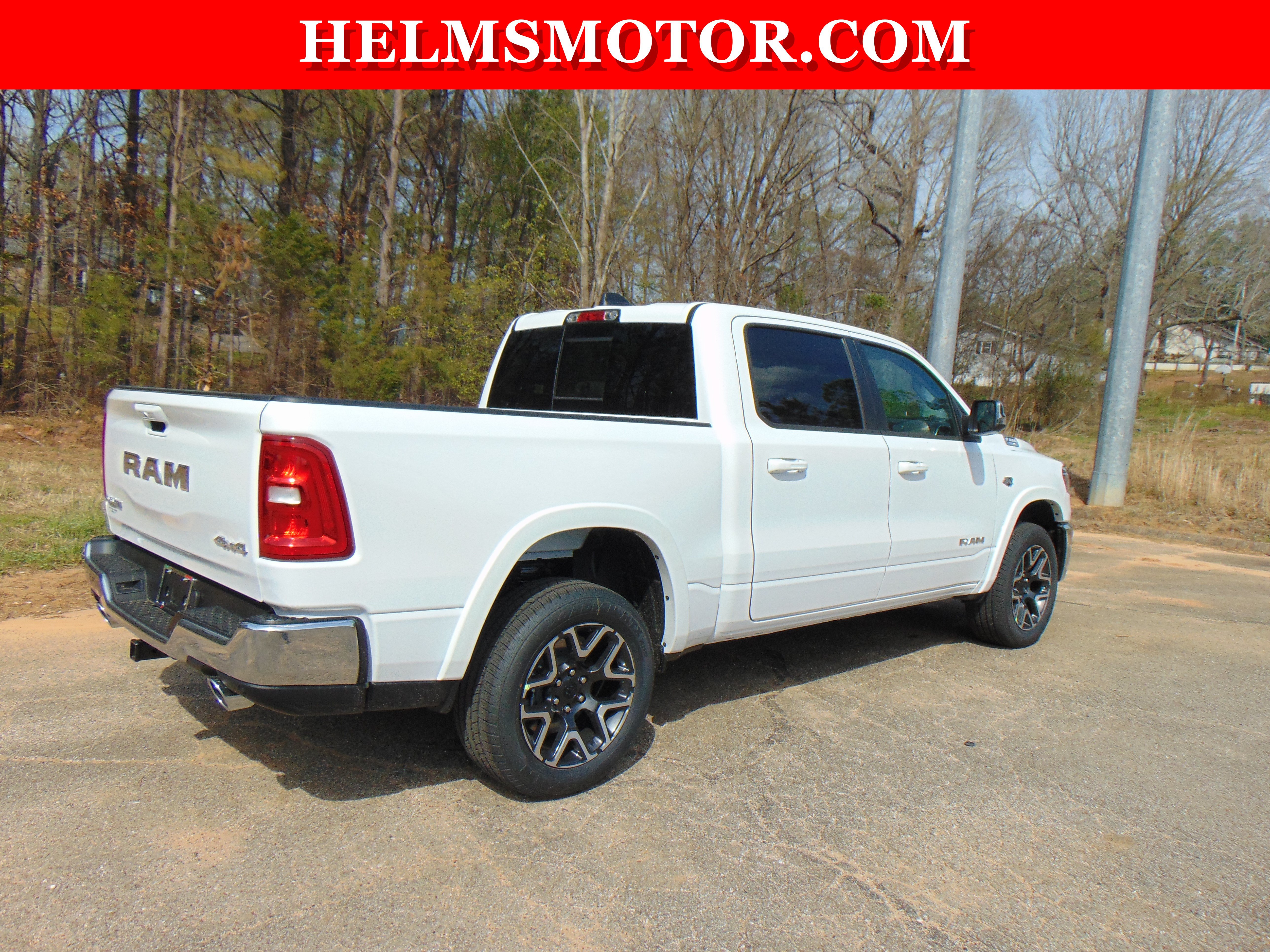 New 2026 RAM 1500 Laramie AWD/4WD image 15