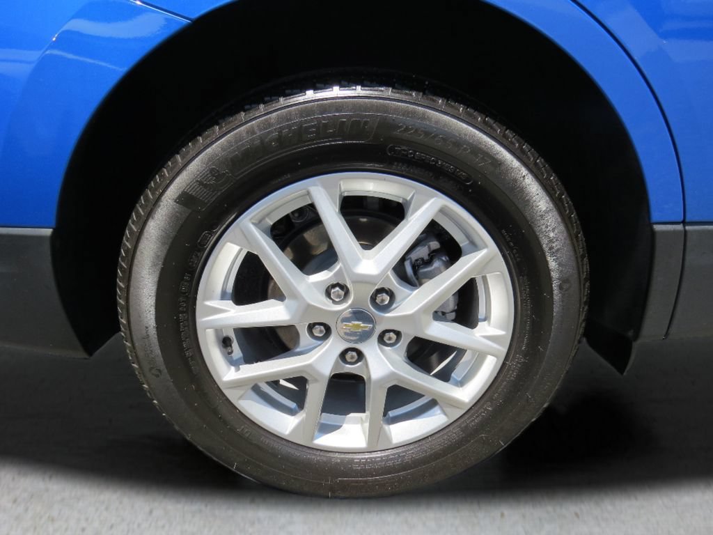 Certified 2024 Chevrolet Equinox LT w/ LPO, Floor Liner Package FWD image 12