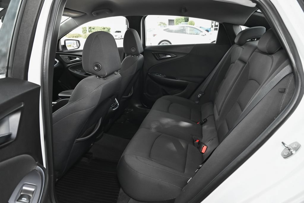 Used 2016 Chevrolet Malibu LT FWD image 23