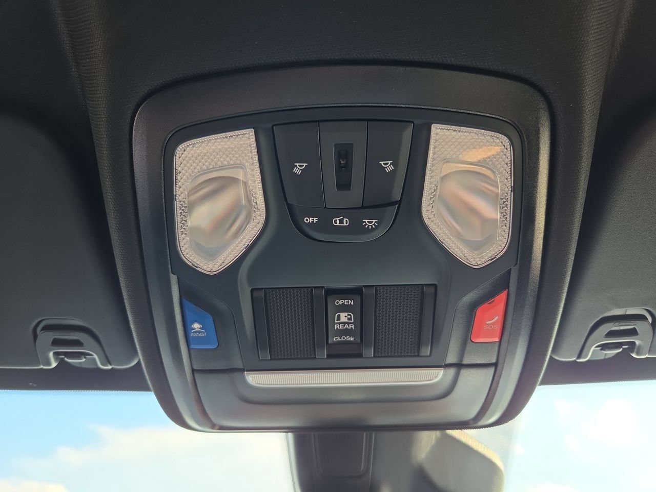 New 2026 RAM 1500 Express AWD/4WD image 7