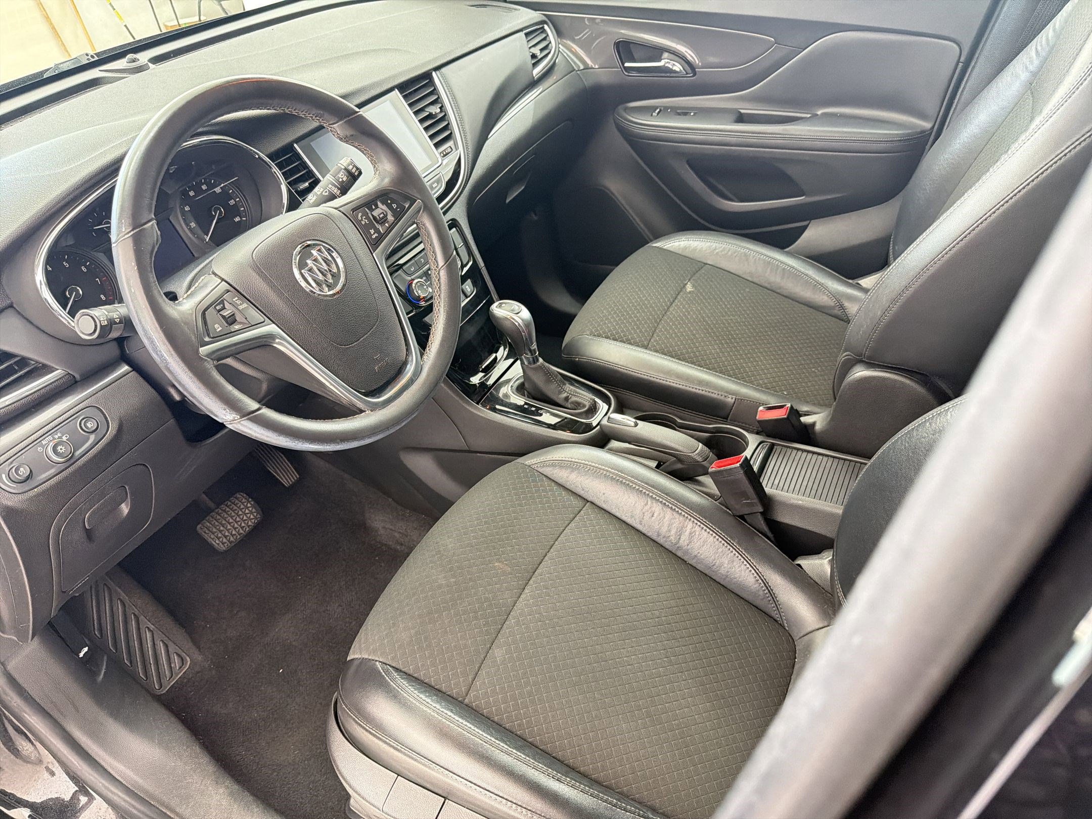 Used 2017 Buick Encore Preferred FWD image 4
