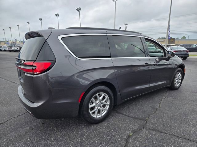 Used 2022 Chrysler Pacifica Touring-L FWD image 8