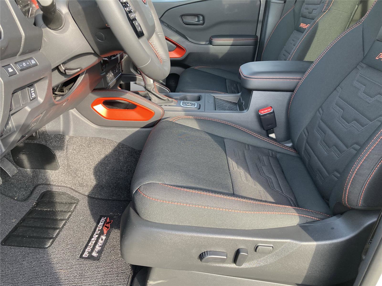 New 2026 Nissan Frontier PRO-4X w/ Pro-4x Convenience Package image 27