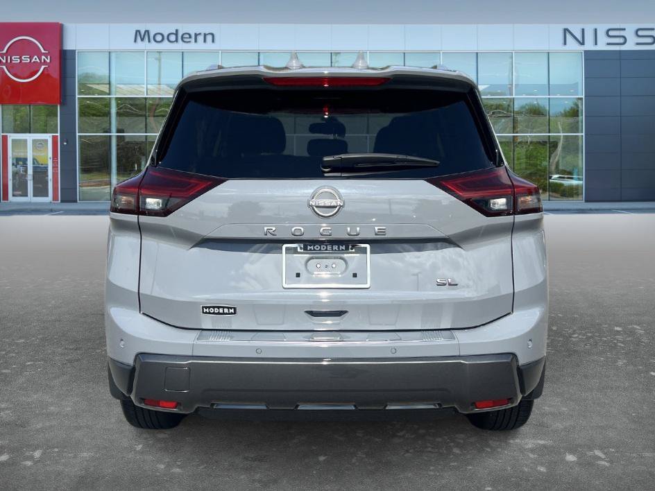 Certified 2025 Nissan Rogue SL w/ Tech Package FWD image 6