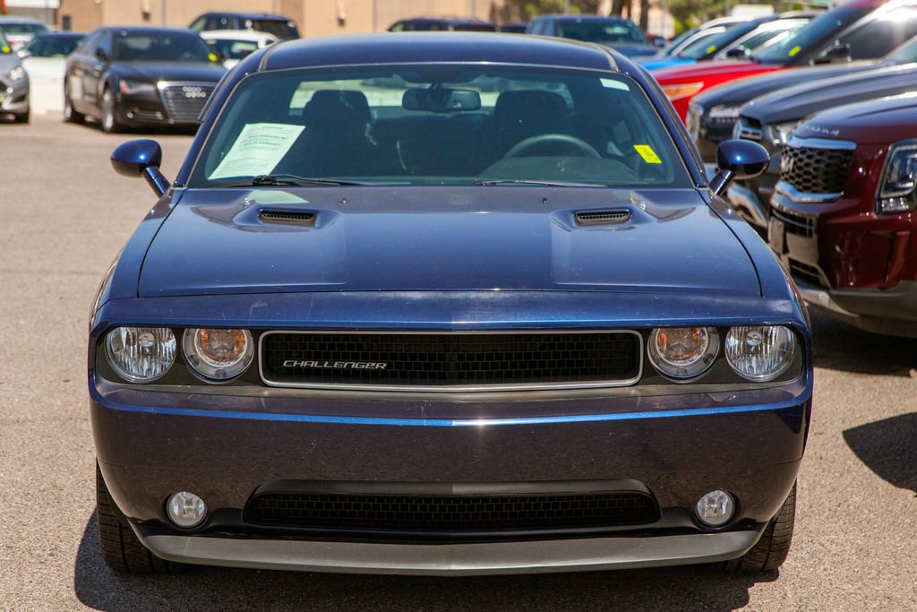 Used 2013 Dodge Challenger R/T RWD image 3