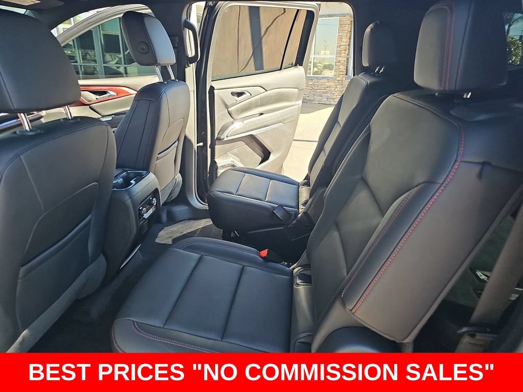 Used 2024 Chevrolet Traverse Z71 w/ Enhanced Driving Package AWD/4WD image 15