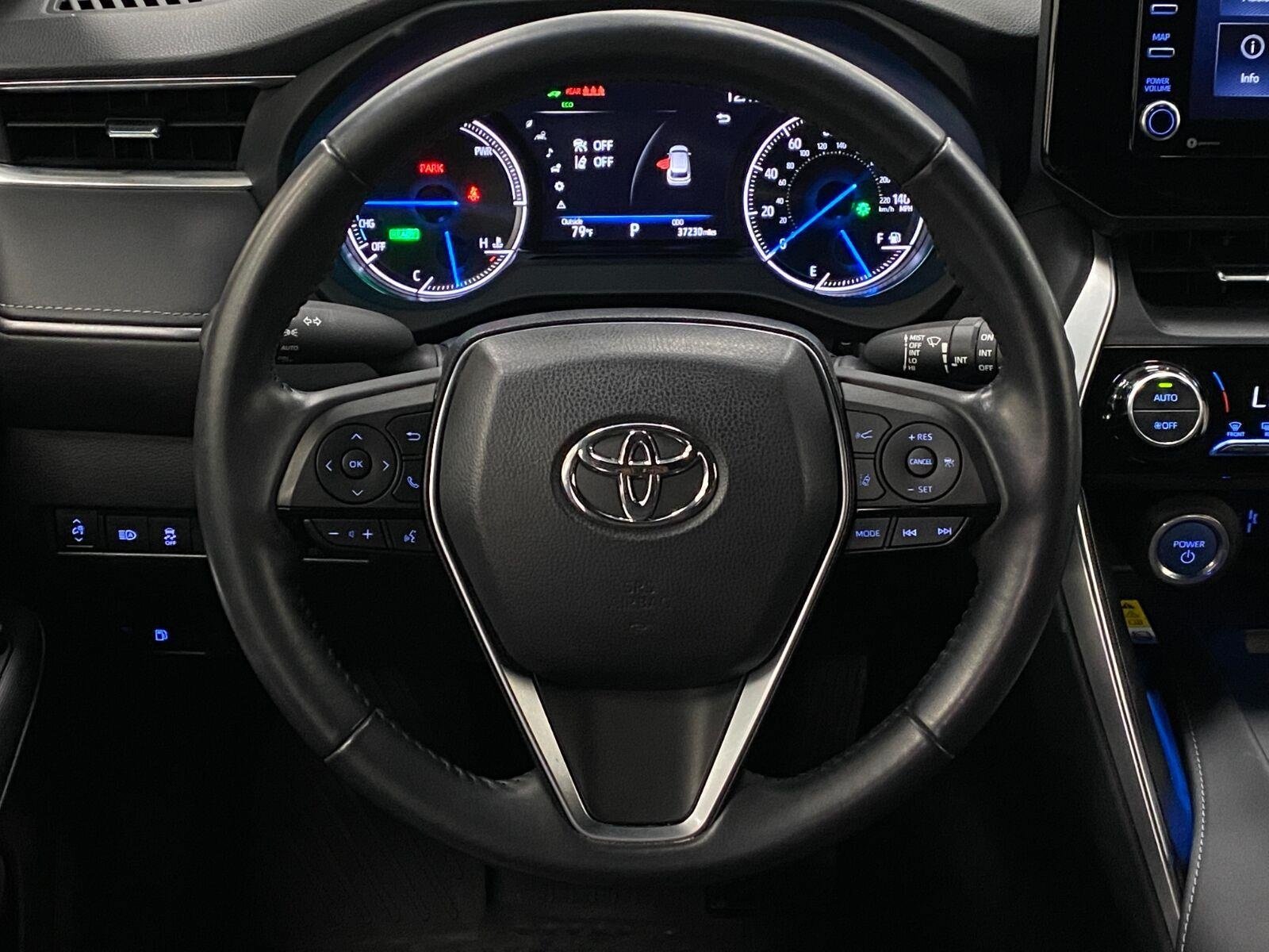 Used 2022 Toyota Venza XLE AWD/4WD image 17