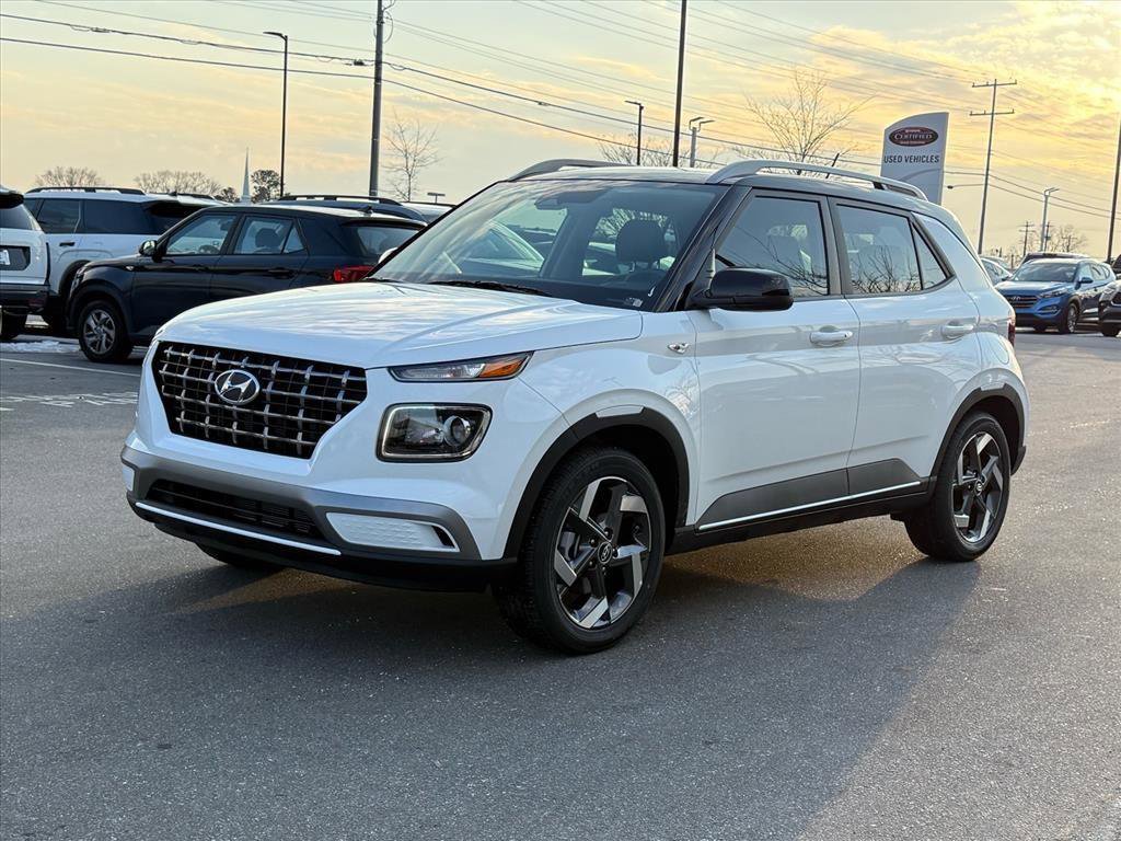 Used 2026 Hyundai Venue SEL image 7