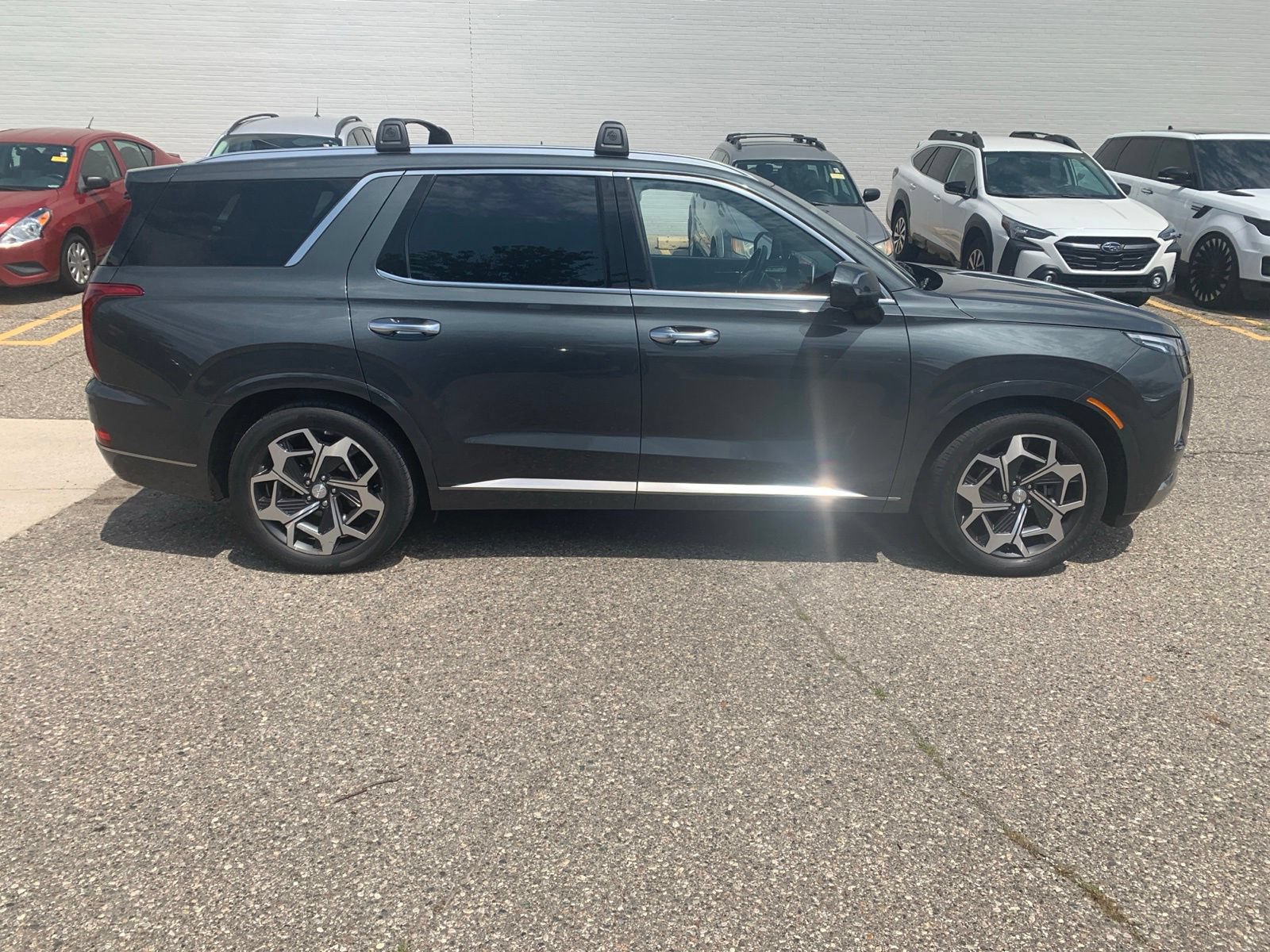 Certified 2022 Hyundai Palisade Calligraphy w/ Cargo Package AWD/4WD image 4