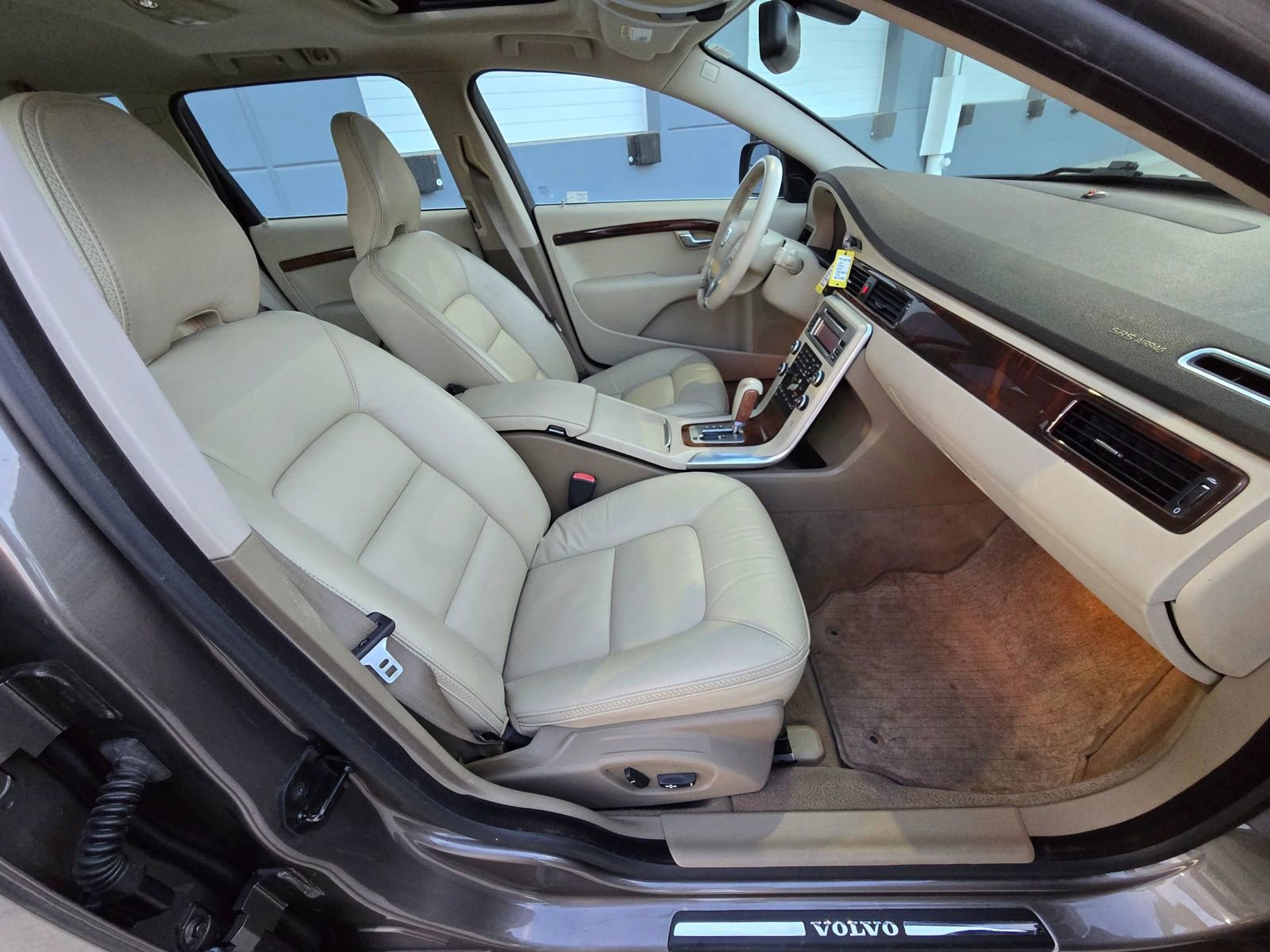 Used 2011 Volvo XC70 T6 image 18