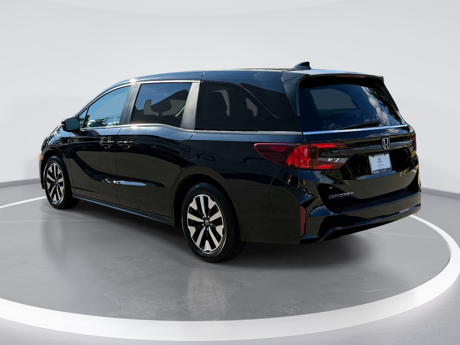 Certified 2026 Honda Odyssey EX-L image 4