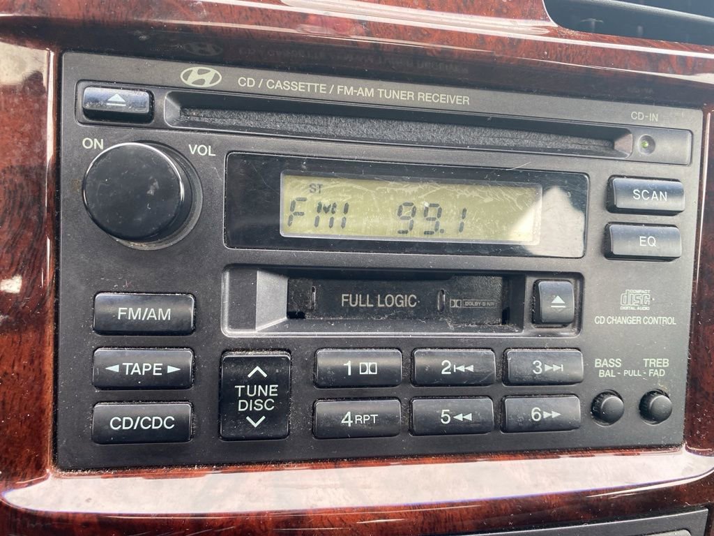 Used 2004 Hyundai Sonata image 16