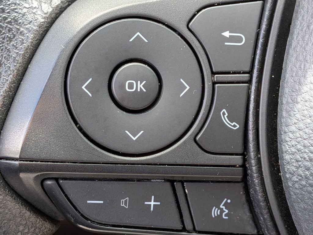 Used 2025 Toyota RAV4 LE image 22