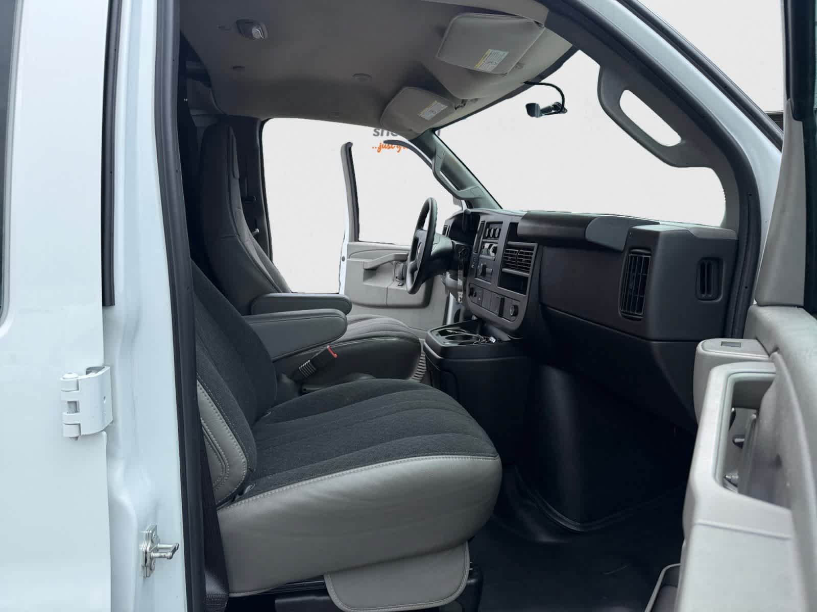 Used 2022 GMC Savana 2500 w/ Driver Convenience Package RWD image 19