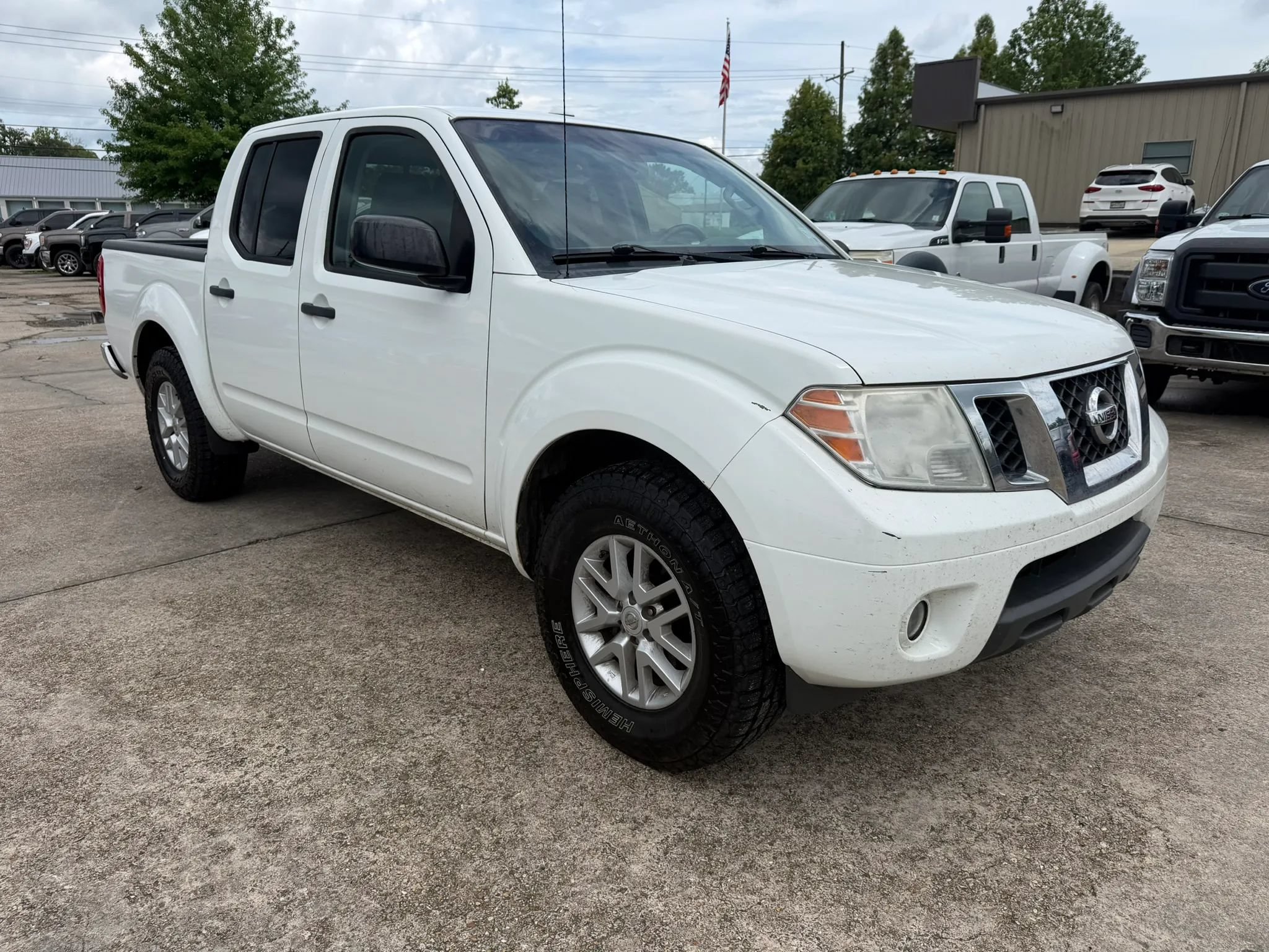 Used 2016 Nissan Frontier SV w/ SV Value Truck Package RWD image 8
