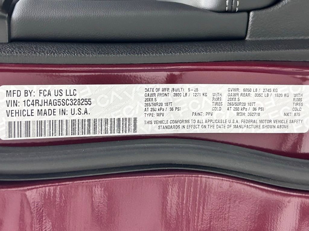 New 2025 Jeep Grand Cherokee 4WD image 31