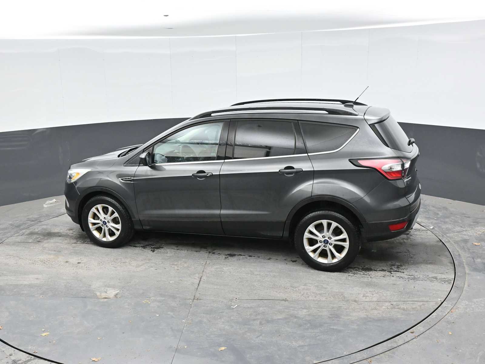 Used 2017 Ford Escape SE w/ Equipment Group 201A AWD/4WD image 13