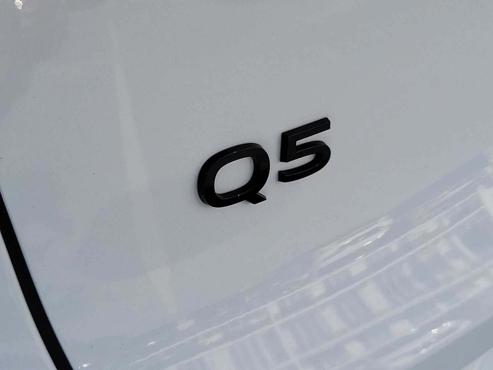 Certified 2025 Audi Q5 Premium Plus w/ Premium Plus AWD/4WD image 11