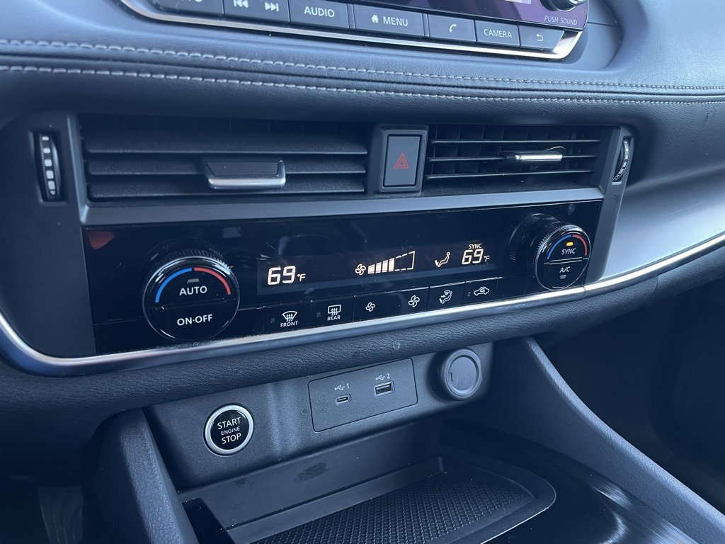 Used 2023 Nissan Rogue SV image 18