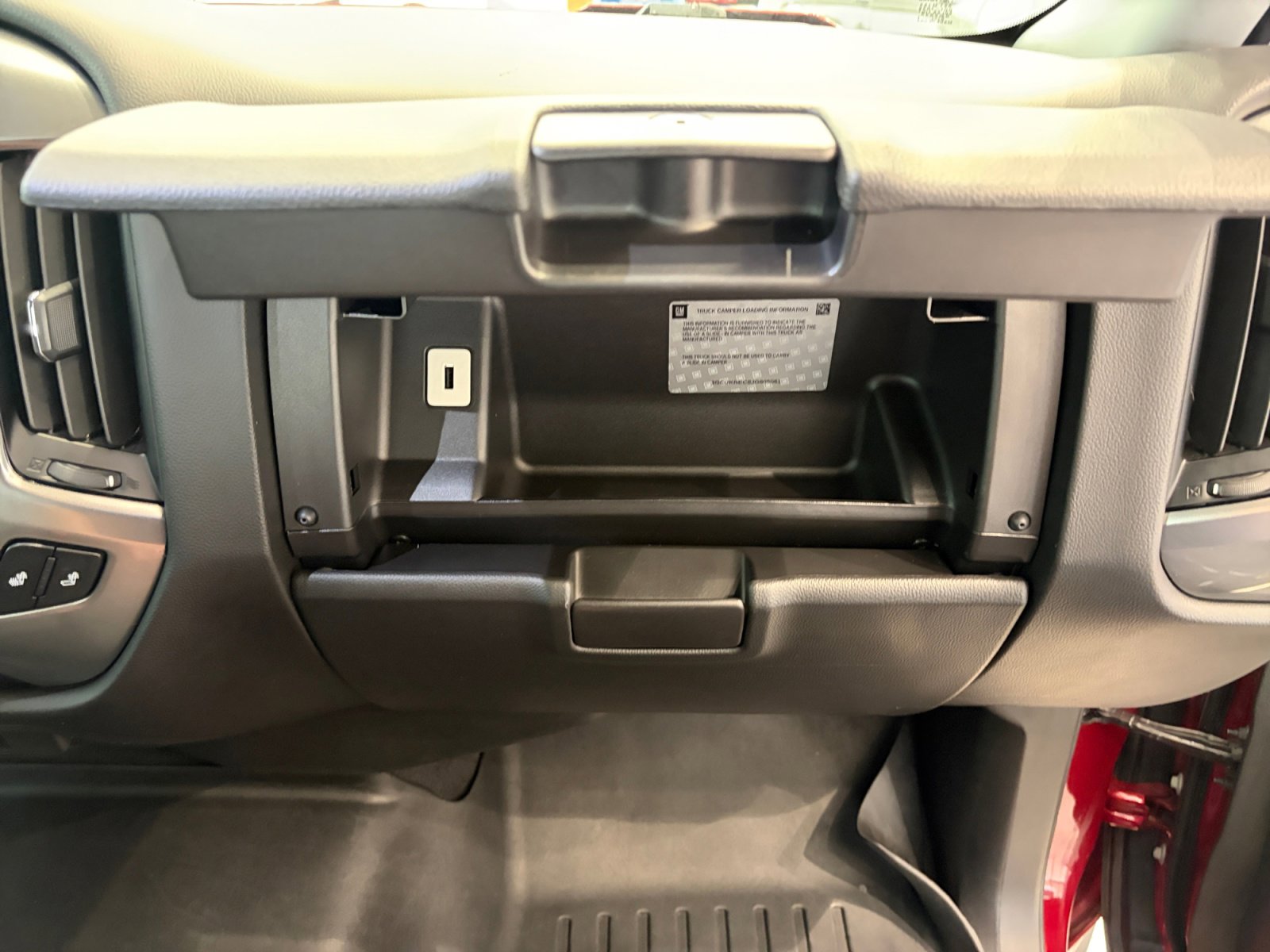 Used 2018 Chevrolet Silverado 1500 LT w/ All Star Edition image 20