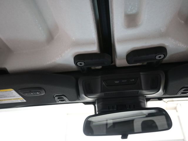 Used 2025 Jeep Gladiator Sport image 12