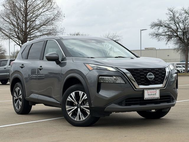 Used 2023 Nissan Rogue SV image 2