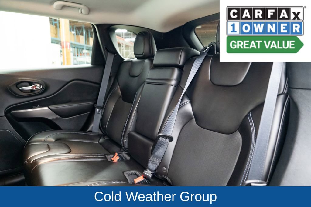 Used 2019 Jeep Cherokee Latitude Plus w/ Cold Weather Group AWD/4WD image 25