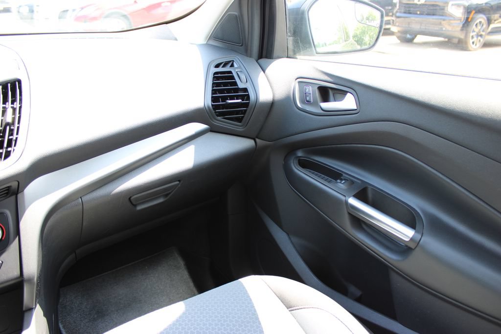 Used 2018 Ford Escape SE w/ SE Sync 3 Package AWD/4WD image 35