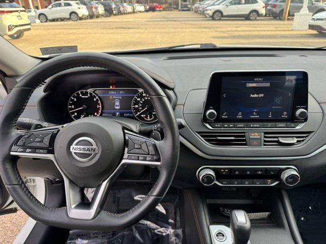 Used 2019 Nissan Altima 2.5 SR w/ SR Premium Package image 14