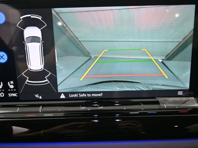 New 2026 Volkswagen Atlas Peak Edition image 3