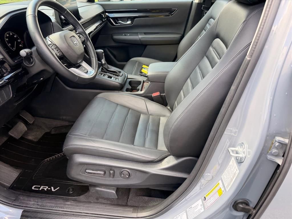 Used 2025 Honda CR-V EX-L image 6