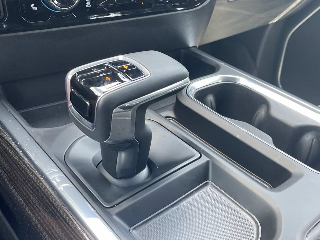 Used 2024 Chevrolet Silverado 1500 LT AWD/4WD image 24