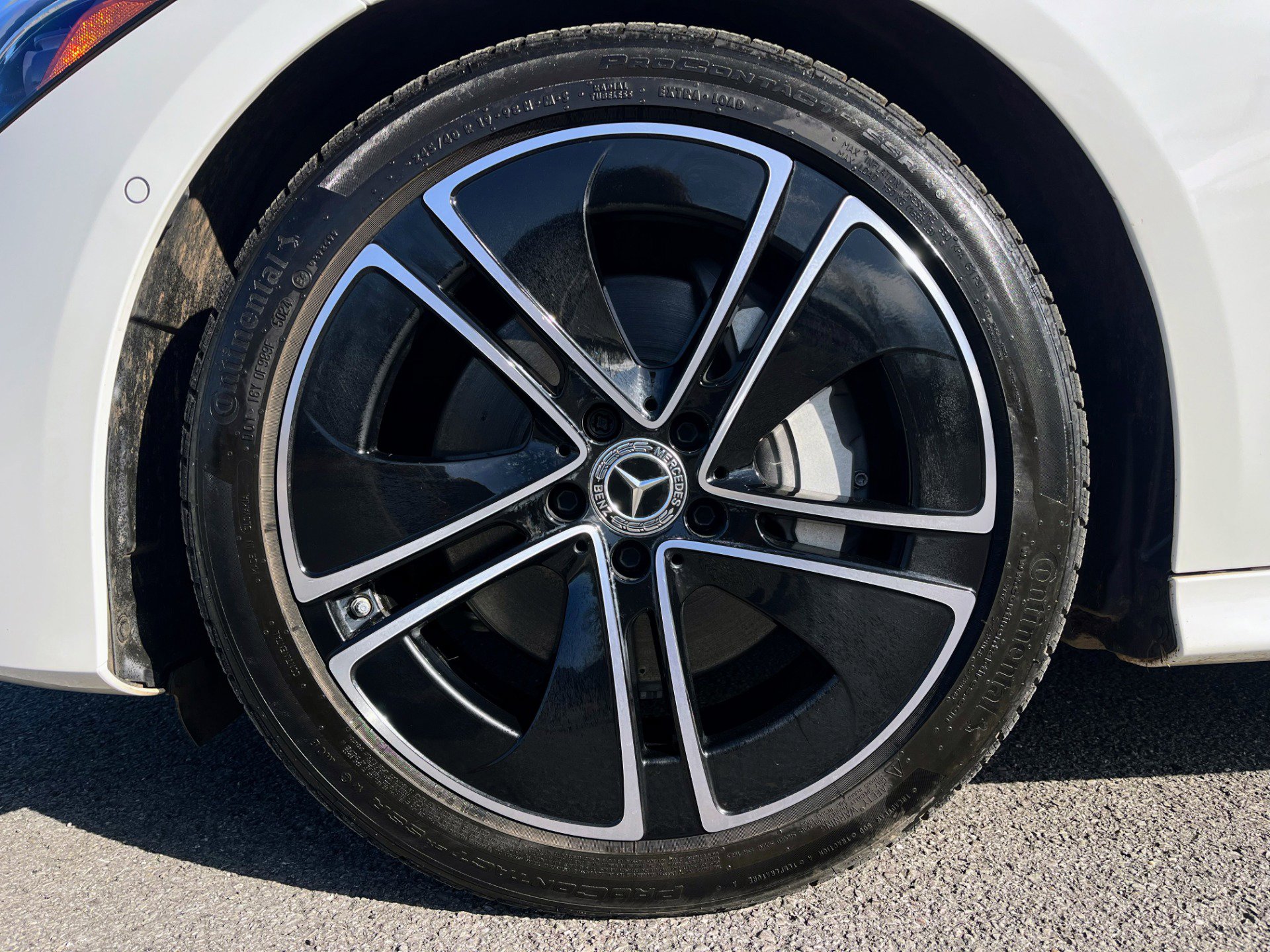 Used 2024 Mercedes-Benz CLE 300 4MATIC Coupe image 10