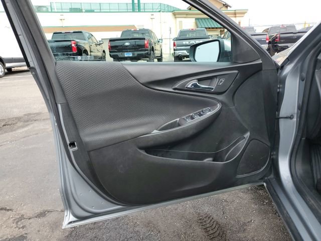 Used 2024 Chevrolet Malibu RS FWD image 21