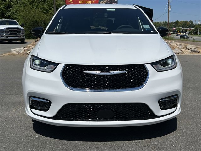 New 2026 Chrysler Pacifica Select image 15